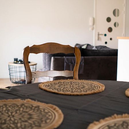 Simplicite Et Calme En Appartement A Issoire Eksteriør billede