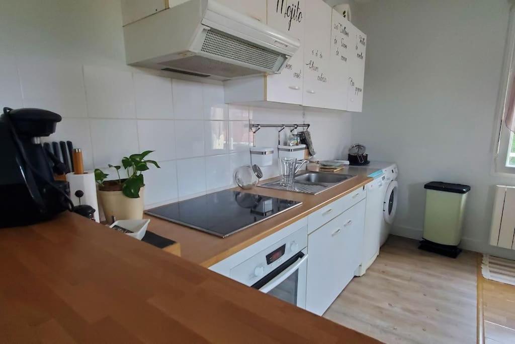 Simplicite Et Calme En Appartement A Issoire Eksteriør billede