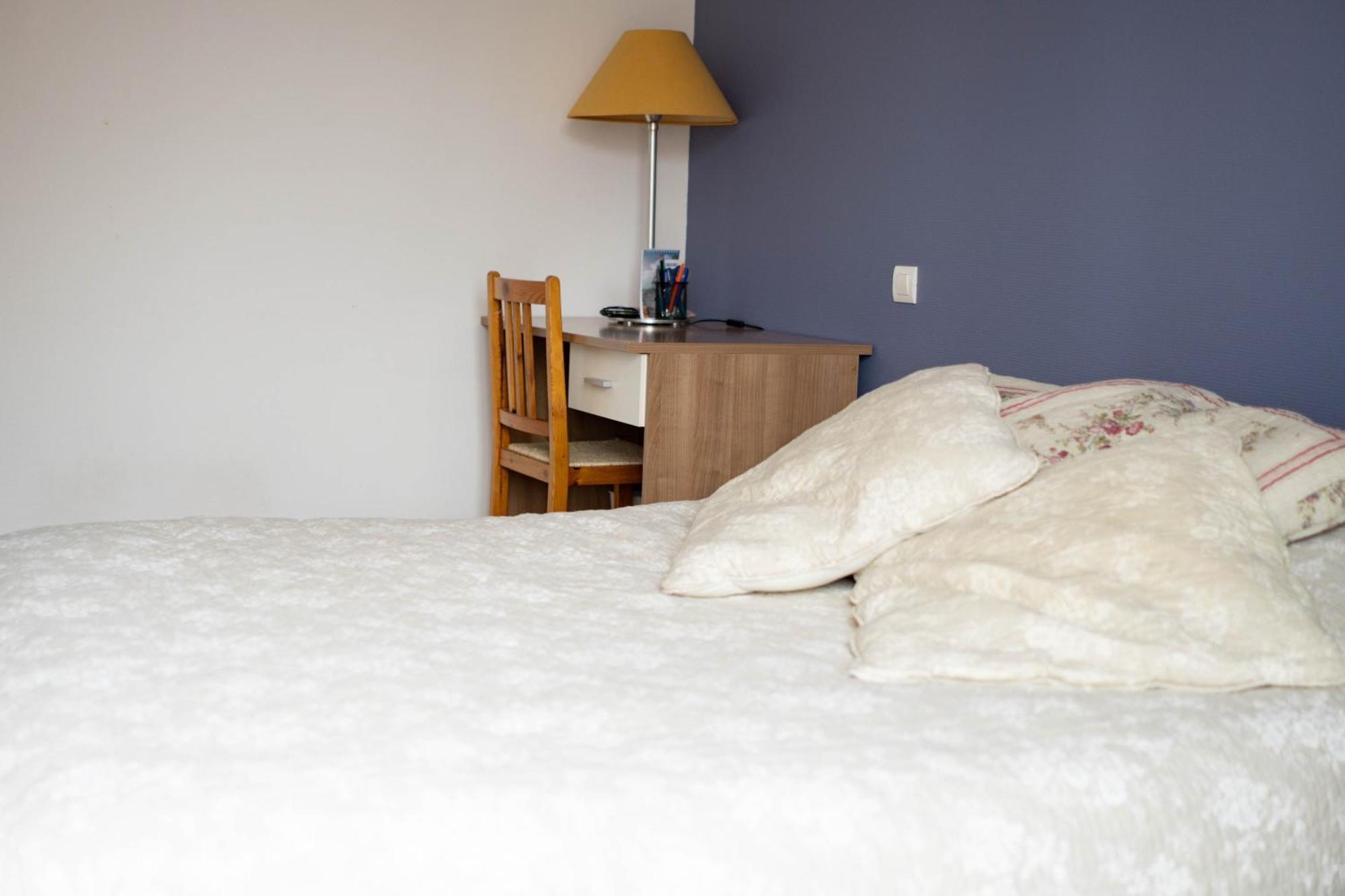 Simplicite Et Calme En Appartement A Issoire Eksteriør billede