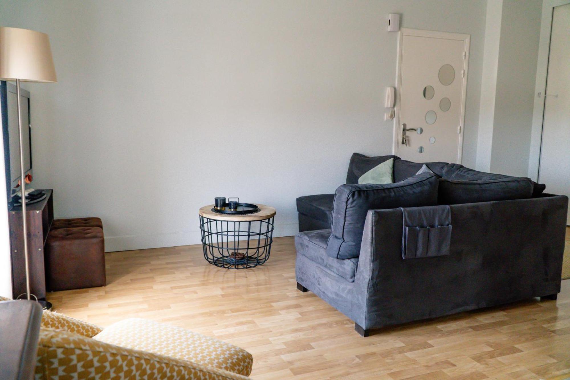 Simplicite Et Calme En Appartement A Issoire Eksteriør billede
